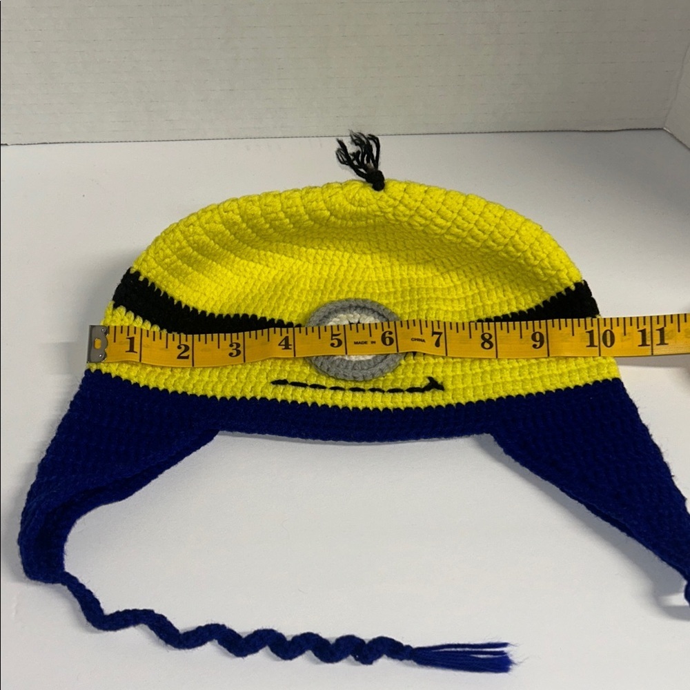 Kids Fun Crochet Hat with Yellow and Blue Design - Picture 3 of 4